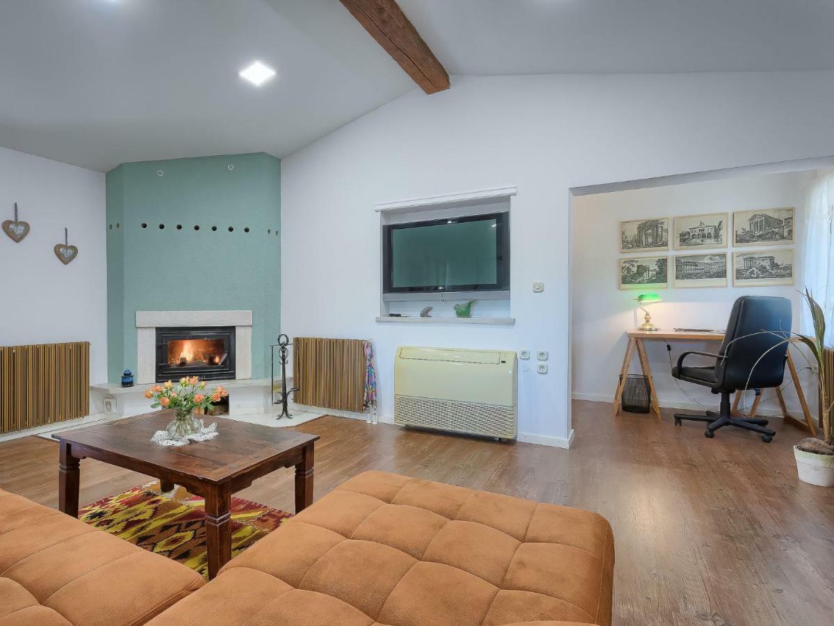 Holiday Home Country House D&D By Interhome Pula Exterior foto